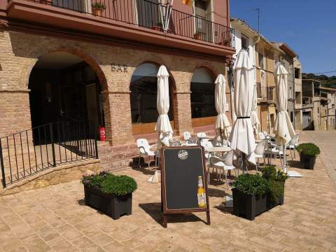 La Serratella busca emprendedor para gestionar el bar municipal y una tienda de productos esenciales