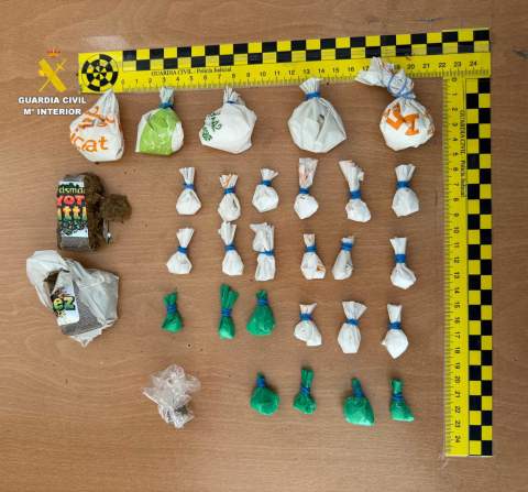 Tres personas detenidas por un presunto delito de tráfico de drogas en Alcalá de Xivert