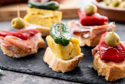 El pintxo donostiarra aspira a ser Patrimonio Cultural: tradición y alta cocina en miniatura
