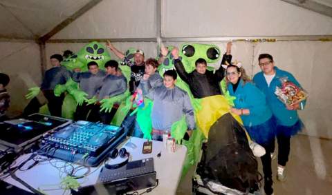 Los Aliens tercer premio infantil