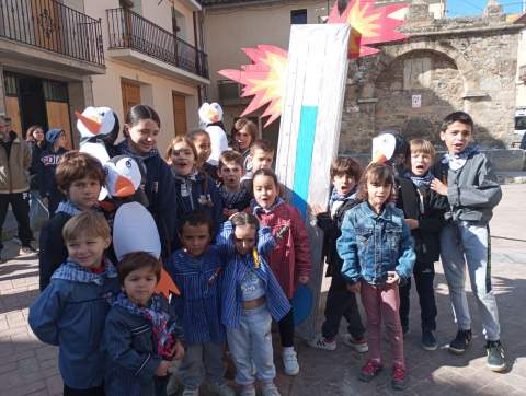 La Villa de El Toro planta de nuevo la falla más alta de la Comunitat Valenciana