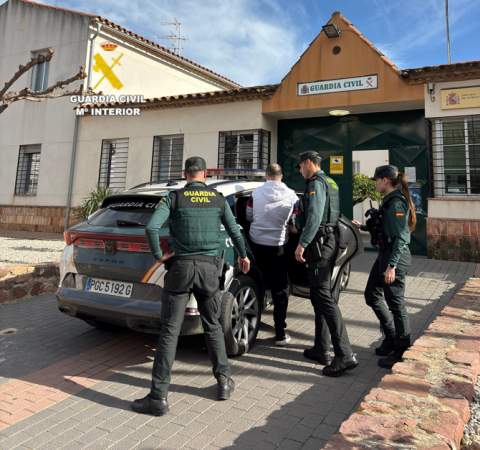 Detenido un hombre por siete robos en vehículos en Sant Joan de Moró