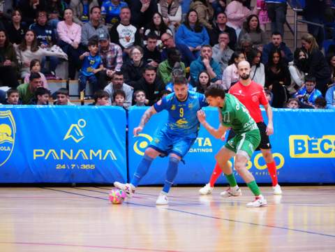 Reparto de puntos entre el Servigroup Peñíscola y Osasuna (2-2)