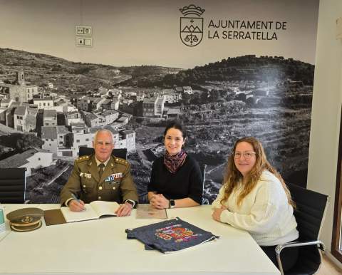 La Serratella recibe la visita del subdelegado de Defensa en Castellón