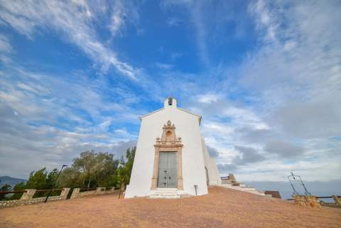 Alcalà-Alcossebre retoma las visitas guiadas al castillo de Xivert y la ermita de Santa Lucía para poner en valor su patrimonio