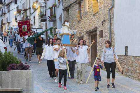 Portell revive la peregrinación de los Pelegrins en una jornada de tradición y silencio