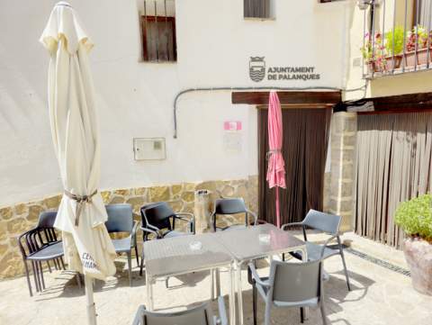 Palanques amplía los servicios municipales con peluquería y fisioterapia para mejorar la calidad de vida vecinal