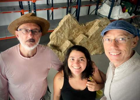 El artista murciano Alfredo Guillamón dona a Alfondeguilla una obra de su exposición Arte y Naturaleza