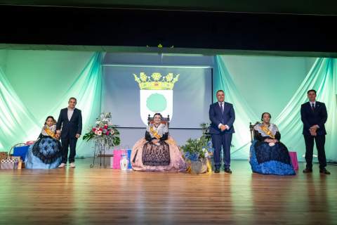 La Llosa inaugura sus fiestas patronales con la proclamación de la reina y su corte de honor
