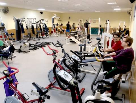 Santa Magdalena estrena horario de otoño/invierno en el gimnasio municipal y nuevas clases de gimnasia de mantenimiento