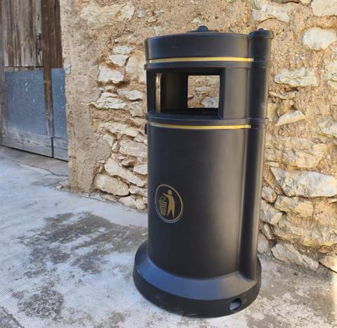 Tírig refuerza el control de plagas con tratamientos contra palomas y papeleras trampa para roedores