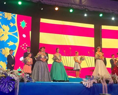 Oropesa del Mar inicia sus Fiestas Patronales con la coronación de Noa Barreda y Martina Pulido