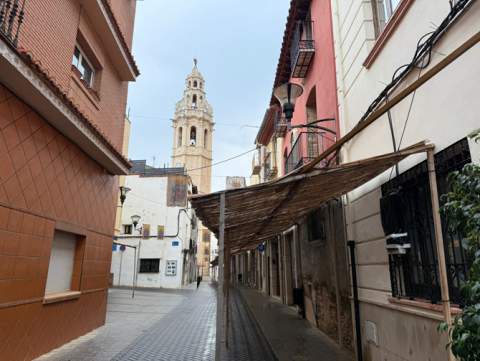 El Ayuntamiento de Alcalà-Alcossebre aplaza la XI Fira de la Tomata de Penjar por la previsión de fuertes lluvias
