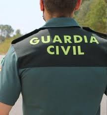 Detenidas tres personas e investigada una cuarta por dos robos con fuerza en La Barona y Oropesa del Mar