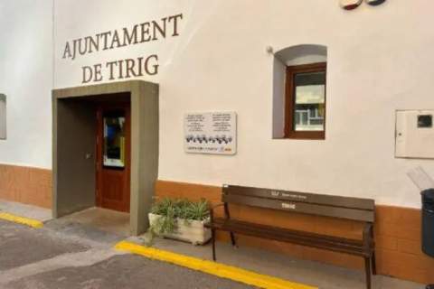 Tírig mejora la recepción de televisión con la reparación y mantenimiento de la antena municipal