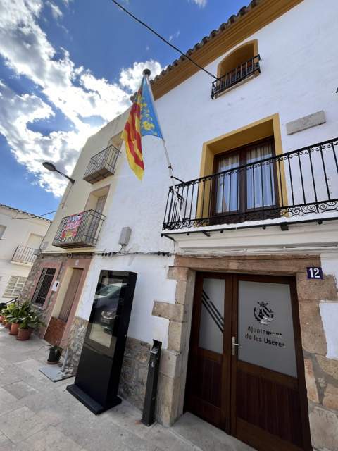 Les Useres amplía el servicio de asistencia social con un nuevo equipo especializado en infancia, adolescencia y salud emocional