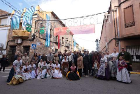 Tradición y modernidad se dan la mano en la apertura de la Fira de Sant Andreu de Cabanes