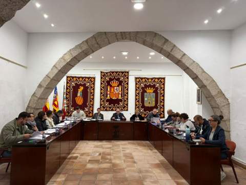 El Ayuntamiento de Alcalà-Alcossebre aprueba un presupuesto de 14,9 millones de euros para 2026 con un fuerte impulso a las inversiones