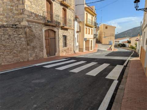 La Torre d’En Besora renueva su travesía principal con una actuación integral que mejora la seguridad y la movilidad urbana