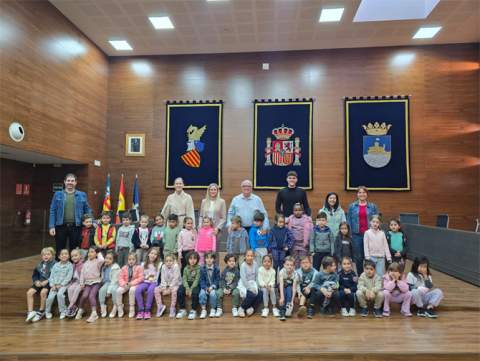 El CEIP Dean Martí acerca a sus alumnos de Infantil al funcionamiento del Ayuntamiento de Oropesa del Mar