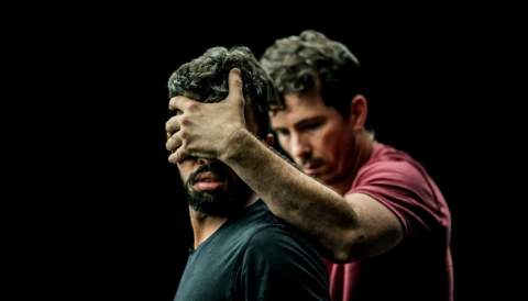 Miguel Barreto y La Pequeña Victoria Cen: «Disculpa si te presento como que no te conozco»