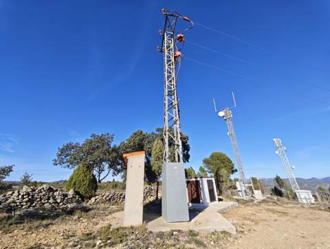 La Torre d’en Besora moderniza su suministro eléctrico con la renovación del centro de transformación de La Mina