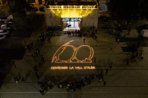 Vall d’Alba cierra su Centenario con un emotivo acto colectivo cargado de simbolismo y unidad