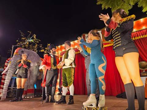 Oropesa del Mar da la bienvenida a la Navidad con una multitudinaria 19.ª edición del Mercadillo Navideño